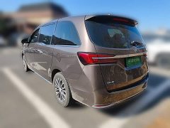 Buick GL8 Land Business Class Smart Edition - ფოტო 4