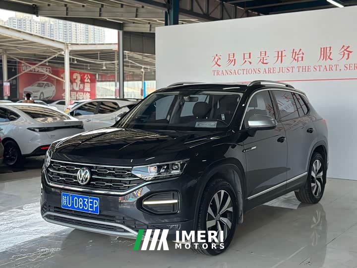 Volkswagen Taos 330TSI FWD Luxury Smart Connected Edition
