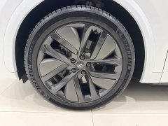 Li Auto L7 Pro - ფოტო 10