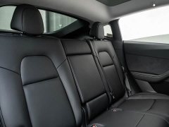Tesla Model Y Rear-Wheel Drive - ფოტო 10