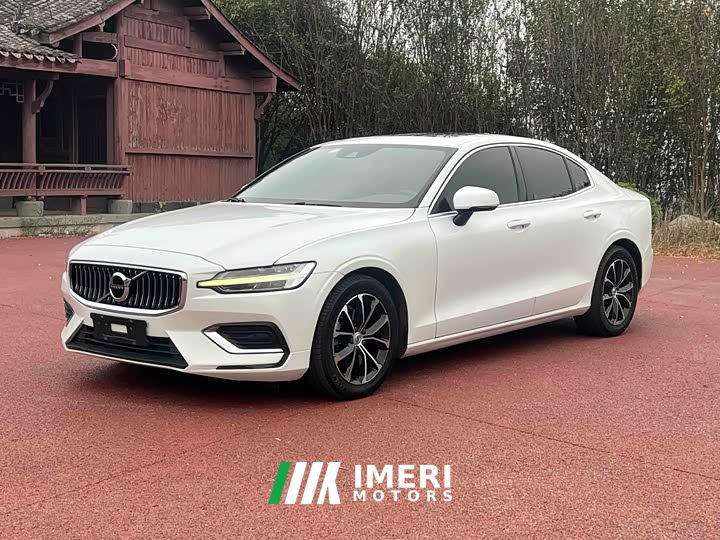 Volvo S60 T4 Intelligent Luxury Edition