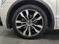 Volkswagen Tiguan L 330TSI Automatic FWD R-Line Comfort Edition - photo 17
