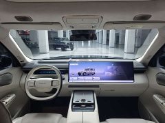 Lynk & Co 900 2.0T Ultra 6-Seater - ფოტო 11