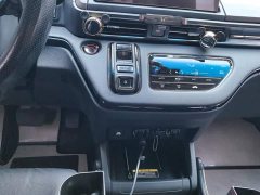 Honda Odyssey 2.0L e:HEV Sharp Premium Edition - фото 16