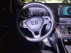 Honda Elysion 2.0L e:HEV Luxury Prestige Edition - ფოტო 15