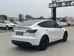 Tesla Model Y Rear-Wheel Drive - ფოტო 10