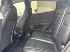 Tesla Model Y Rear-Wheel Drive - ფოტო 5
