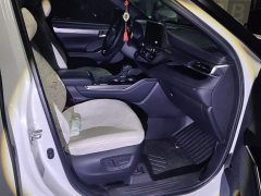 Toyota Crown Venza 2.5L HEV AWD Luxury - фото 8
