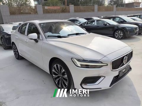 2026 Volvo S60 B4 Zhiyuan Luxury Edition - car from China
