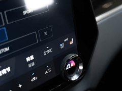 Lexus RX 350h AWD Premium Edition - ფოტო 17