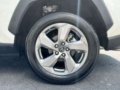 Toyota RAV4 2.0L CVT FWD Fashion Edition - фото 11