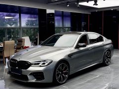 BMW M5 - ფოტო 1