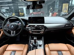 BMW M5 - ფოტო 13