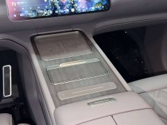 NIO ES8 Six-Seat Executive Luxury Edition - ფოტო 15