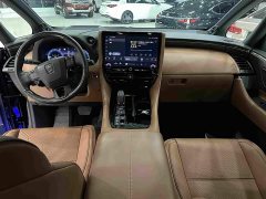 Toyota Vellfire Crown Hybrid 2.5L Executive Premier Edition - photo 8