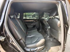Toyota Crown Venza 2.5L HEV AWD Luxury - ფოტო 13