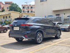 Toyota Crown Venza 2.5L HEV AWD Luxury - ფოტო 6
