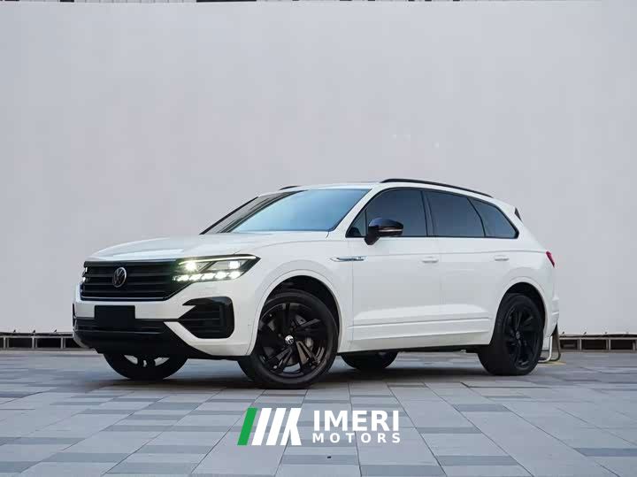 Volkswagen Touareg 3.0TSI Sharp Enjoyment Edition Jet Black Sport Package