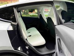 Tesla Model Y Performance All-Wheel Drive - ფოტო 12