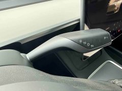 Tesla Model Y Performance All-Wheel Drive - ფოტო 17