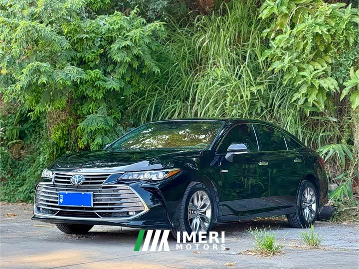 Toyota Avalon Hybrid 2.5L Luxury National V