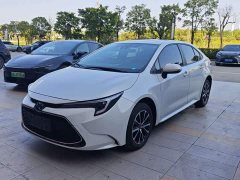 Toyota Corolla 1.8L CVT Luxury - ფოტო 1
