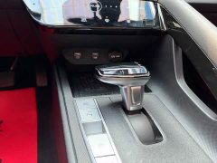 Hyundai Elantra 1.5L CVT Luxury - ფოტო 11