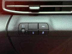 Hyundai Elantra 1.5L CVT Luxury - ფოტო 14