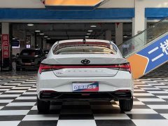 Hyundai Elantra 1.5L CVT Luxury - ფოტო 19