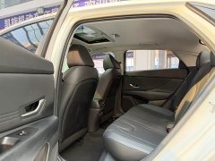 Hyundai Elantra 1.5L CVT Luxury - ფოტო 7