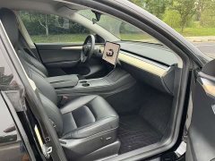 Tesla Model Y Long Range All-Wheel Drive - ფოტო 11