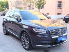 Lincoln Explorer 2.0T AWD Premium - ფოტო 3