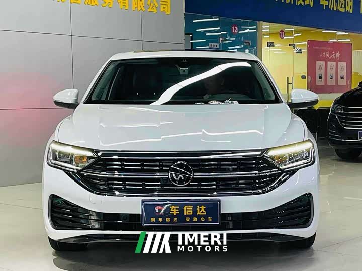 Volkswagen Sagitar 300TSI DSG Excellence Edition