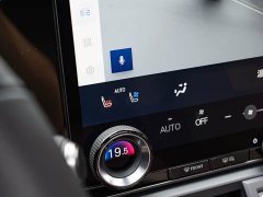 Lexus ES 300h Premium Edition - ფოტო 17