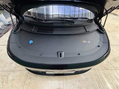 Li Auto i8 Standard Edition - ფოტო 19