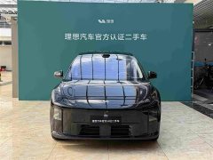 Li Auto i8 Standard Edition - ფოტო 2