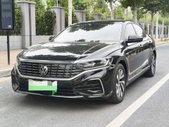 Volkswagen Passat Plug-in Hybrid 430PHEV Hybrid Luxury Edition - ფოტო 1