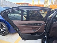 BMW 5 Series Facelift 525Li M Sport Package - ფოტო 11