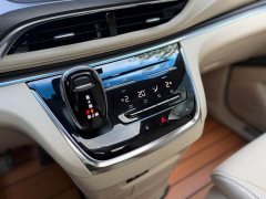 Buick GL8 Land Executive Cabin Premium - ფოტო 16