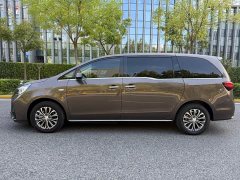 Buick GL8 Land Executive Cabin Premium - ფოტო 5
