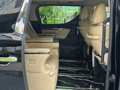 Toyota Alphard Hybrid 2.5L Premium Edition - ფოტო 14