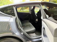 Tesla Model Y Long Range All-Wheel Drive - ფოტო 12