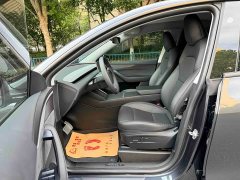 Tesla Model Y Long Range All-Wheel Drive - ფოტო 7