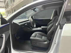 Tesla Model Y Rear-Wheel Drive - ფოტო 9