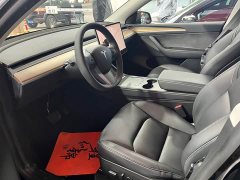Tesla Model Y Rear-Wheel Drive - ფოტო 4