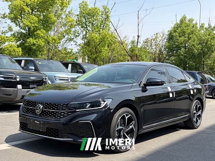 Volkswagen Passat 380TSI Starry Sky Dragon Ascendant Edition - автомобиль из Китая