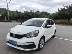 Honda Fit 1.5L CVT Trendy Sunroof Edition - фото 1