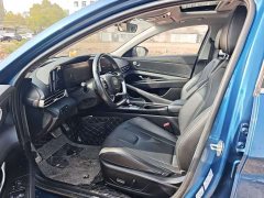 Hyundai Elantra 1.5L CVT Luxury - ფოტო 4