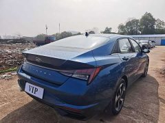 Hyundai Elantra 1.5L CVT Luxury - ფოტო 9