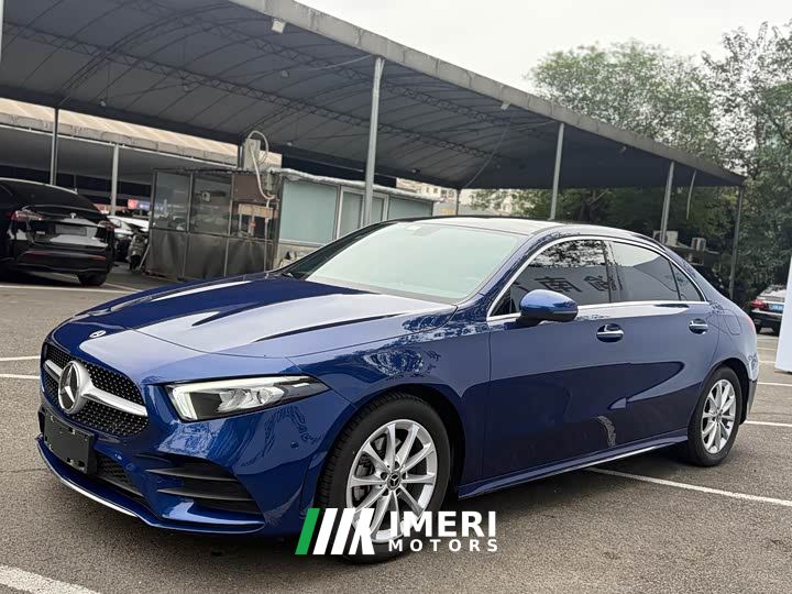 Mercedes-Benz A-Class A 200 L Sport Sedan Fashion Edition
